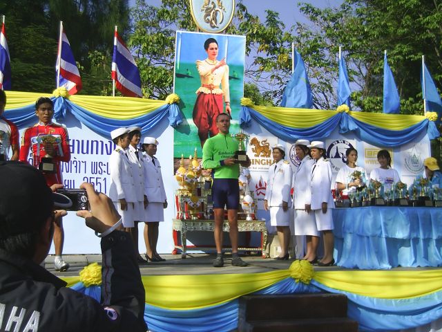 Siegerehrung mit Pokal vom Bild der Königin